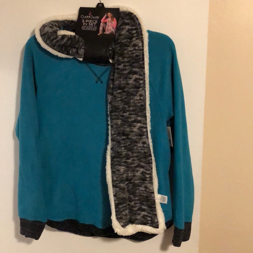 2/3 of a 3-piece Cuddl Duds set